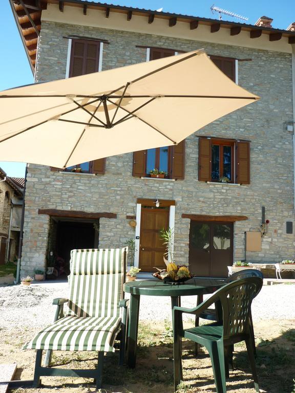Il Grappolo In Langa Villa Monastero Bormida Exterior photo