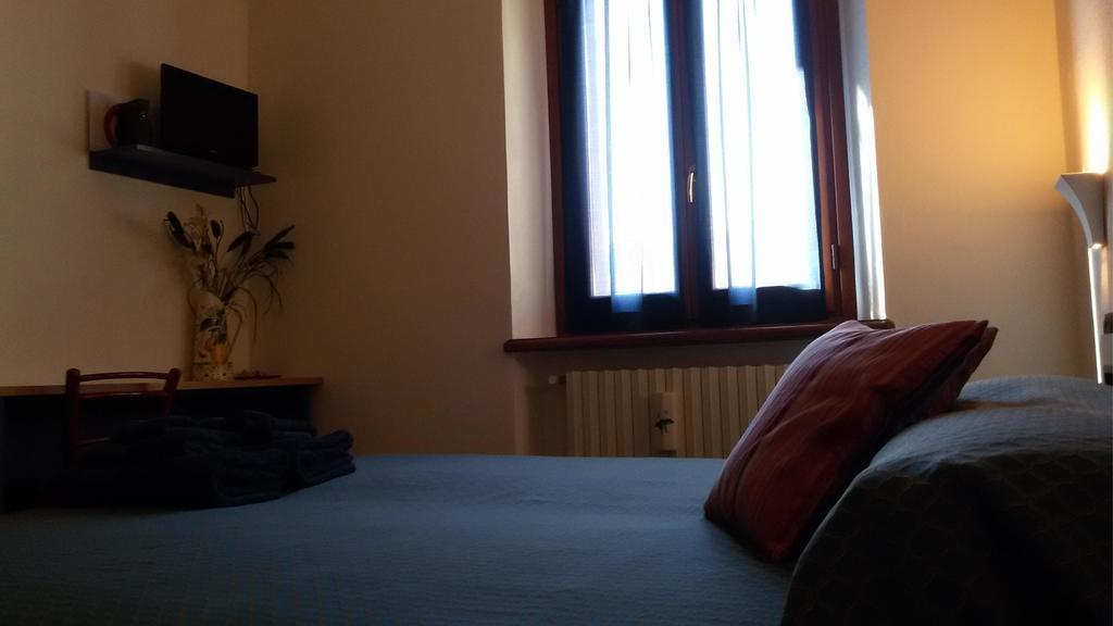 Il Grappolo In Langa Villa Monastero Bormida Room photo