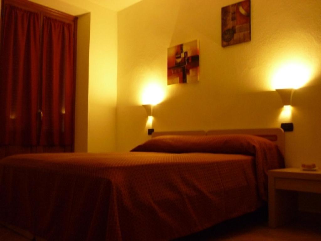 Il Grappolo In Langa Villa Monastero Bormida Room photo